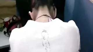 Stepmom masturbē, redzot stepson seksu lezbietes video ar savu draugu.