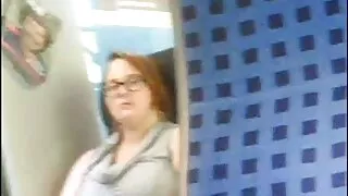 Alice Pink point tiek pārbaudīts pēc spēka ar pliku latvietes porno pakaļu.