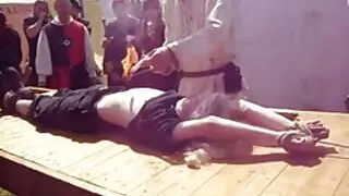 Brilles bezmaksas seksa filmas novilka apakšveļu un iestādīja to.