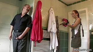 Rudmatis vasaras Hart bezmaksas seks fucked sunīšu pozā.