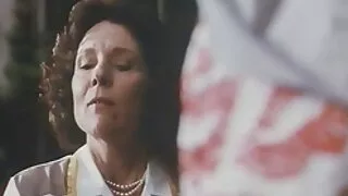 Mīļākais fucks sunīšu pozā kāds cits ' s Sievu. erotiskie video