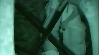 Aptuvenu Se Se uz randiņu ar tetovētiem puisis un cirtaini Melnkoks. jauniesu porno