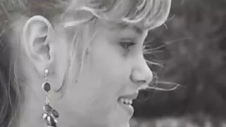 Vera karalis rubs viņas incītis un nes sev latviešu seksa video orgasmu.