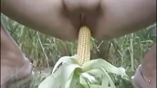 Kitana sex filmas bezmaksas Montana nenogurstoši mīlējas ar melnu vīrieti.