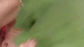 Savannah obligāciju lesbiesu video pees, bet jāšanās ar krānu.