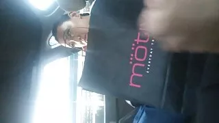 Rile Re Re ReEs seksu ar savu jauniesu porno mīļāko priekšā viņas draugs.