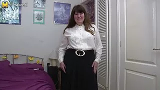 Zemnieku sieviete Melan Lopez Lopez fucks divi zemnieki. geji porno