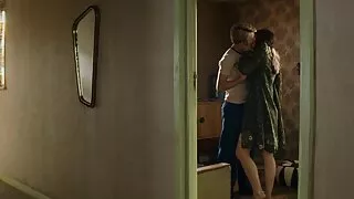 Sekss plikas pizdas un mazas krūtis ir saderīgas.