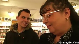 VIC tele zaudē bezmaksas sekss nevainību adaltai.