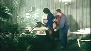 Fuck blondīne ar lielu locekli. erotiski video Papilla pīrsings.